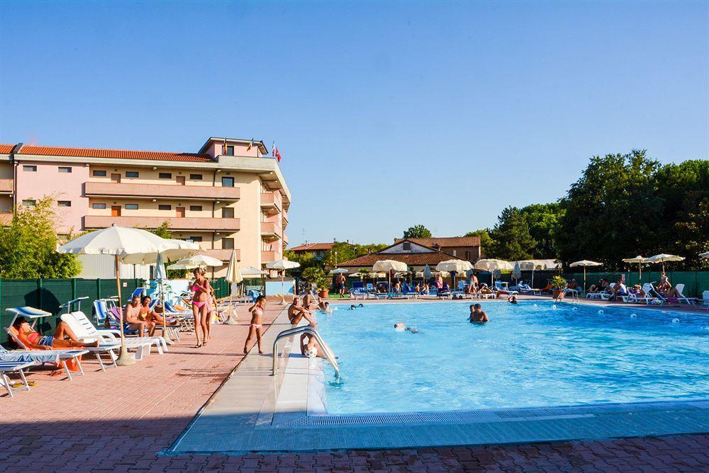 Costa Paradiso Lido Adriano Exterior foto