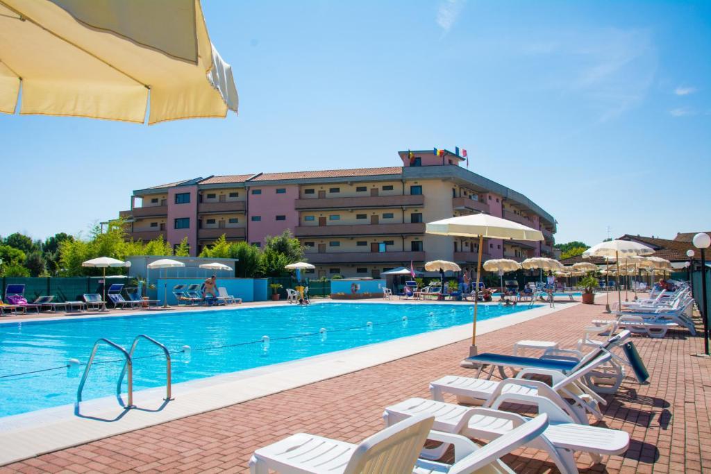 Costa Paradiso Lido Adriano Exterior foto